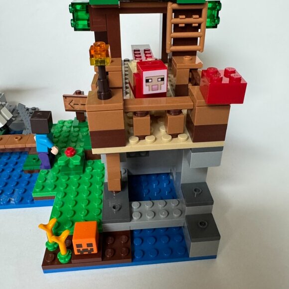 Lego 21146 Minecraft The Skeleton Attack Set COMPLETE - Picture 5 of 10